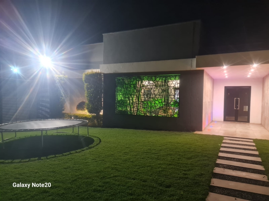 4 Bedroom Property for Sale in Zinniaville North West